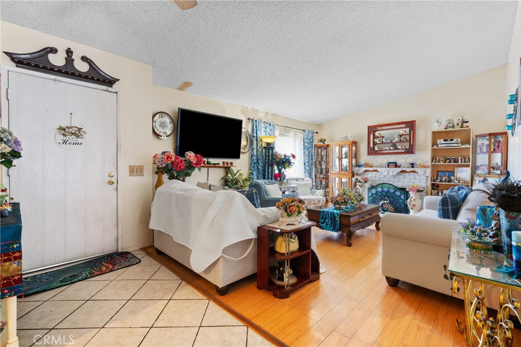 966 West Bohnert Avenue Rialto, CA 92377 - Photo 12 of 38