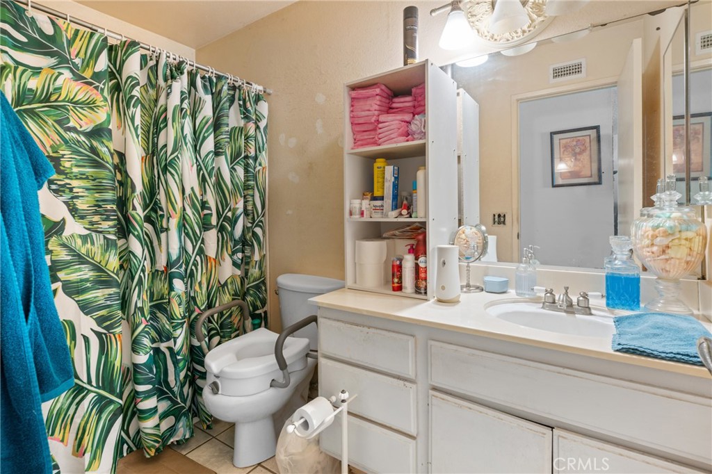 966 West Bohnert Avenue Rialto, CA 92377 - Photo 20 of 38