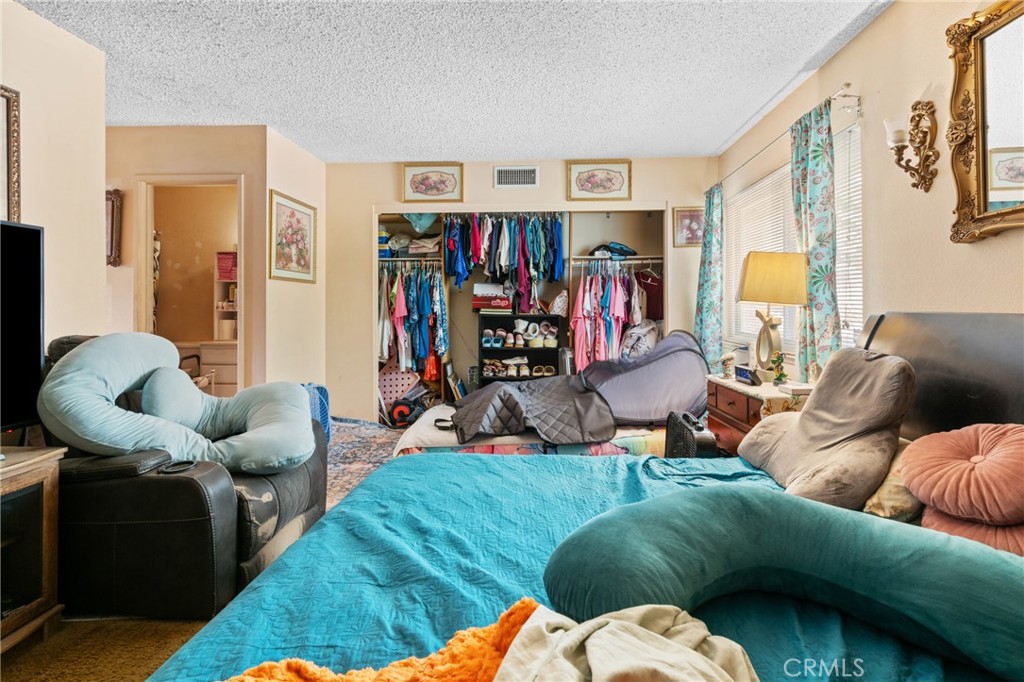 966 West Bohnert Avenue Rialto, CA 92377 - Photo 23 of 38