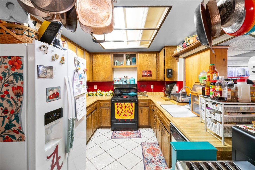 966 West Bohnert Avenue Rialto, CA 92377 - Photo 25 of 38