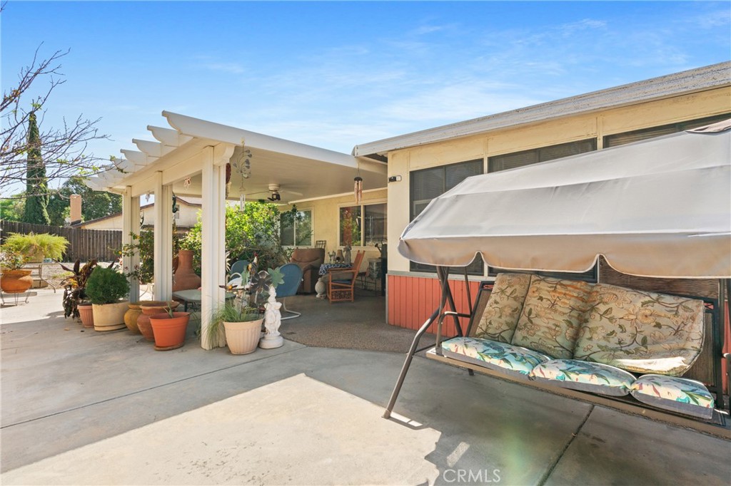 966 West Bohnert Avenue Rialto, CA 92377 - Photo 36 of 38