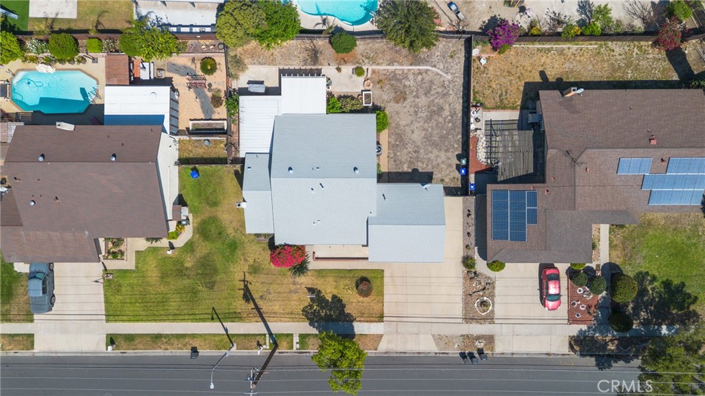 966 West Bohnert Avenue Rialto, CA 92377 - Photo 6 of 38