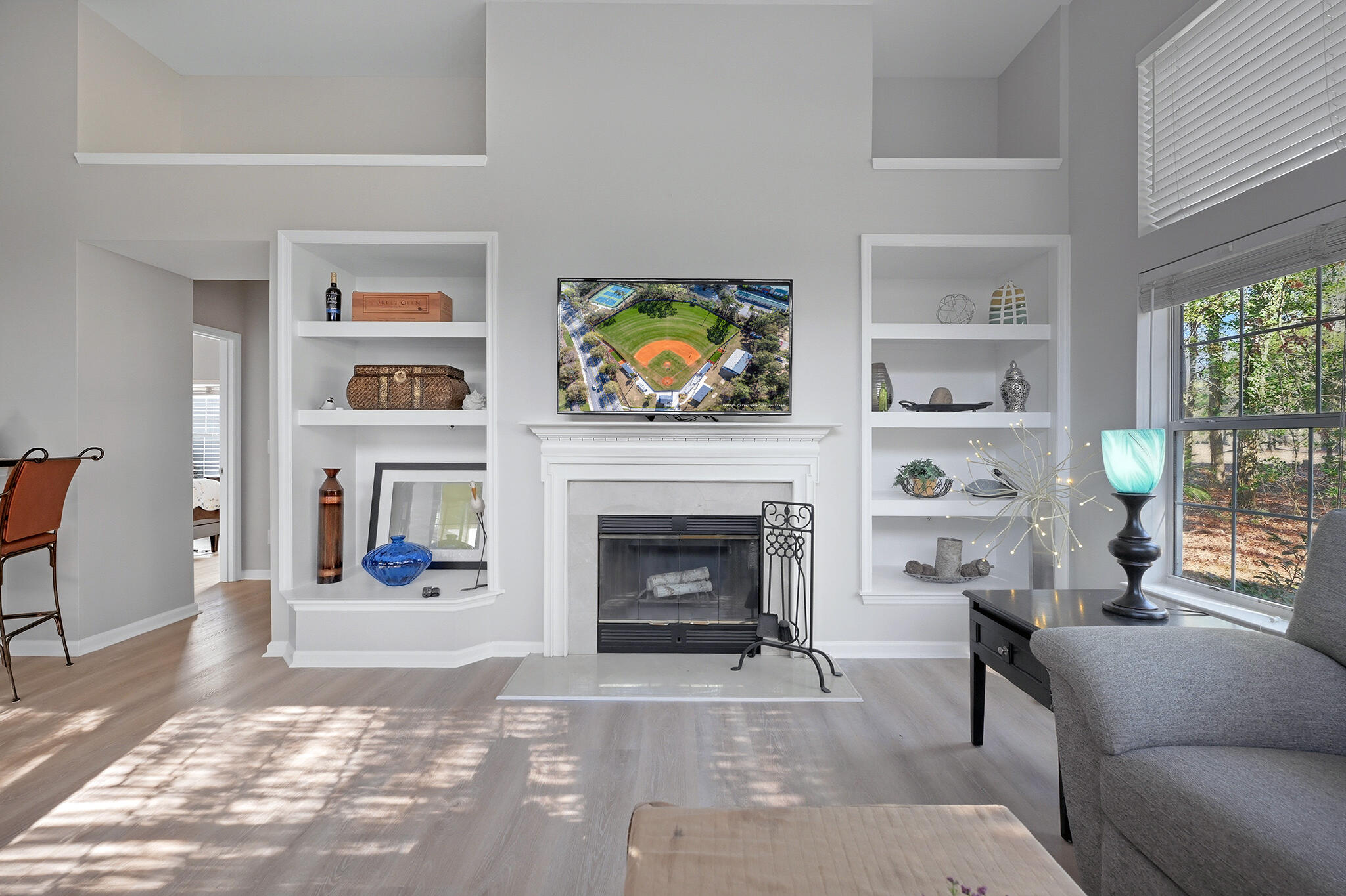 808 Long Drive Road Summerville, SC 29485 - Photo 11 of 44 Fireplace & Built-ins