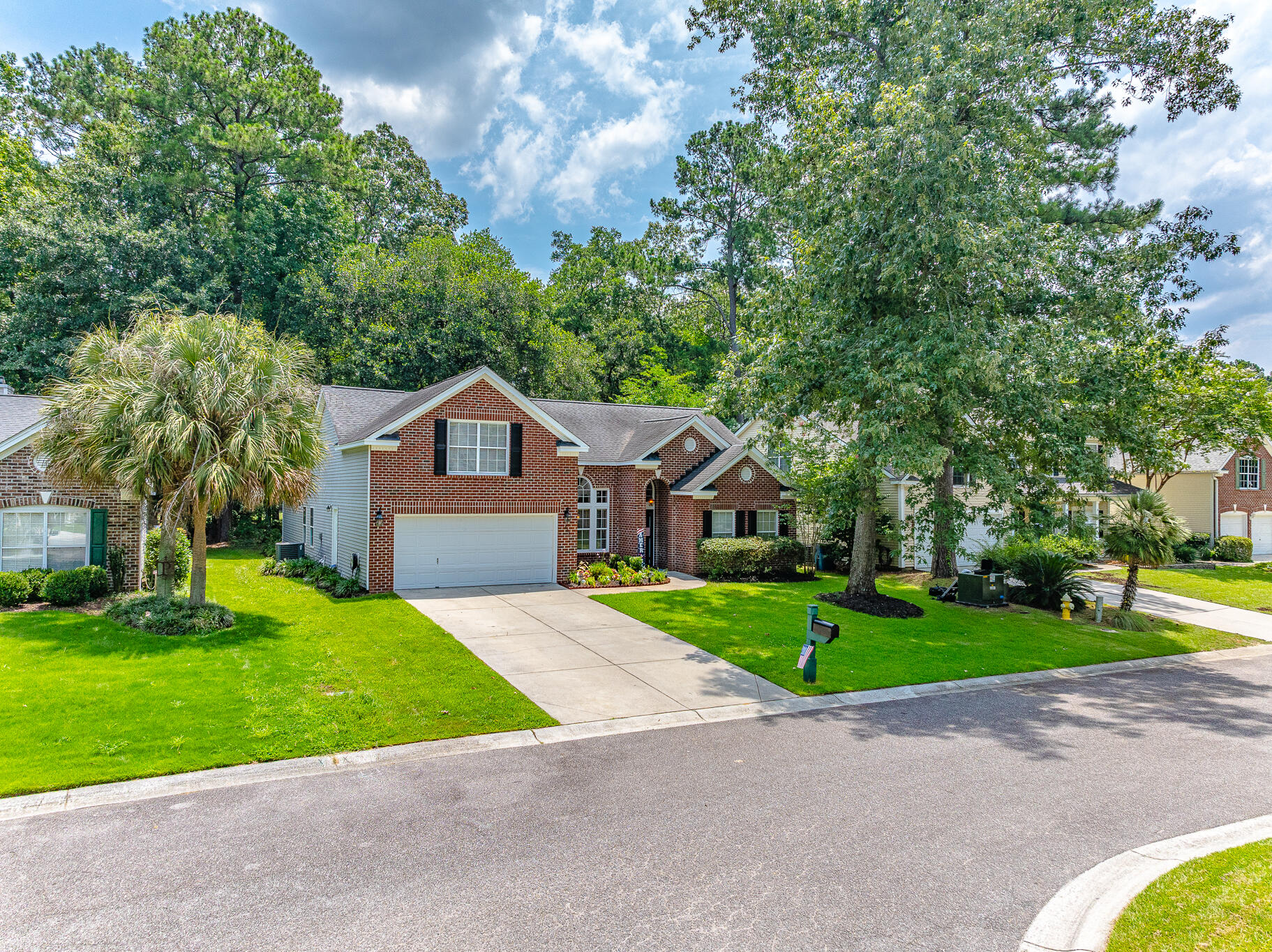 808 Long Drive Road Summerville, SC 29485 - Photo 5 of 44 Front Left