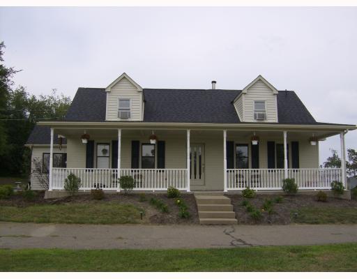 1365 Gringo Clinton Road Aliquippa, PA 15001 - Photo 1 of 17 Exterior Front. Gorgeous Farmhouse Cape! Plenty Of Updates!