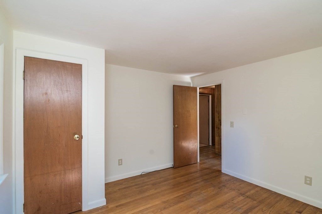 25 Greenwich Road Amherst, MA 01002 - Photo 16 of 30 Gallery Image 16