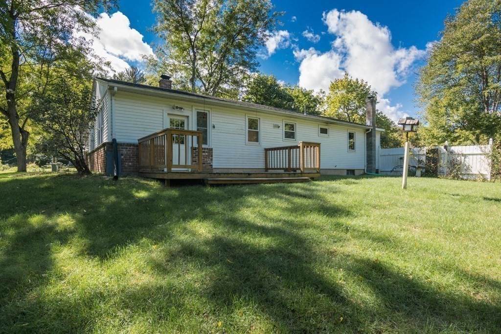 25 Greenwich Road Amherst, MA 01002 - Photo 4 of 30 Gallery Image 4