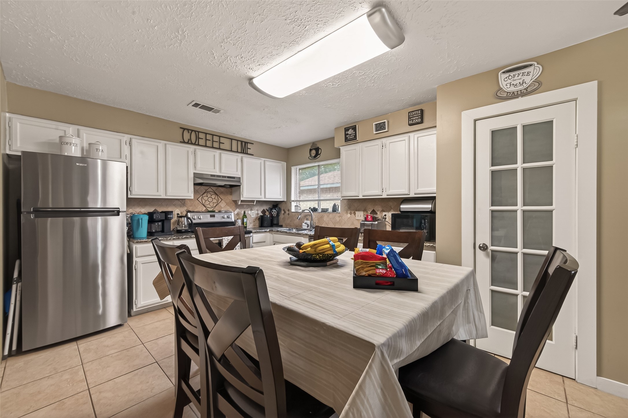 1915 Delphi Lane Houston, TX 77067 - Photo 12 of 31