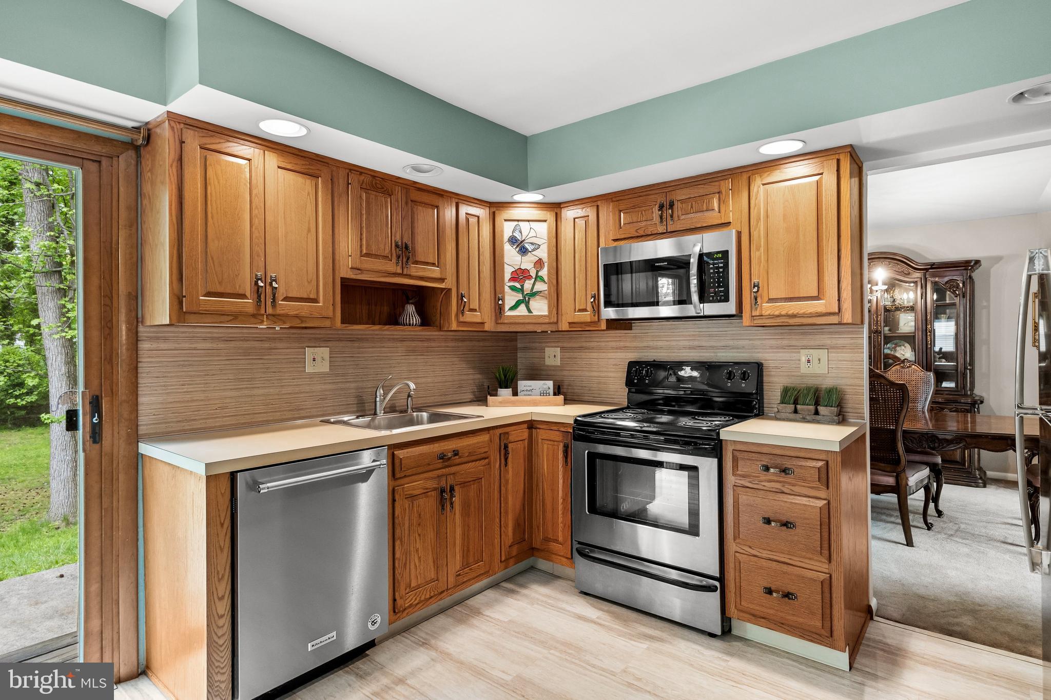 44 Clemson Road Cherry Hill, NJ 08034 - Photo 15 of 51 Stainless steel appliances