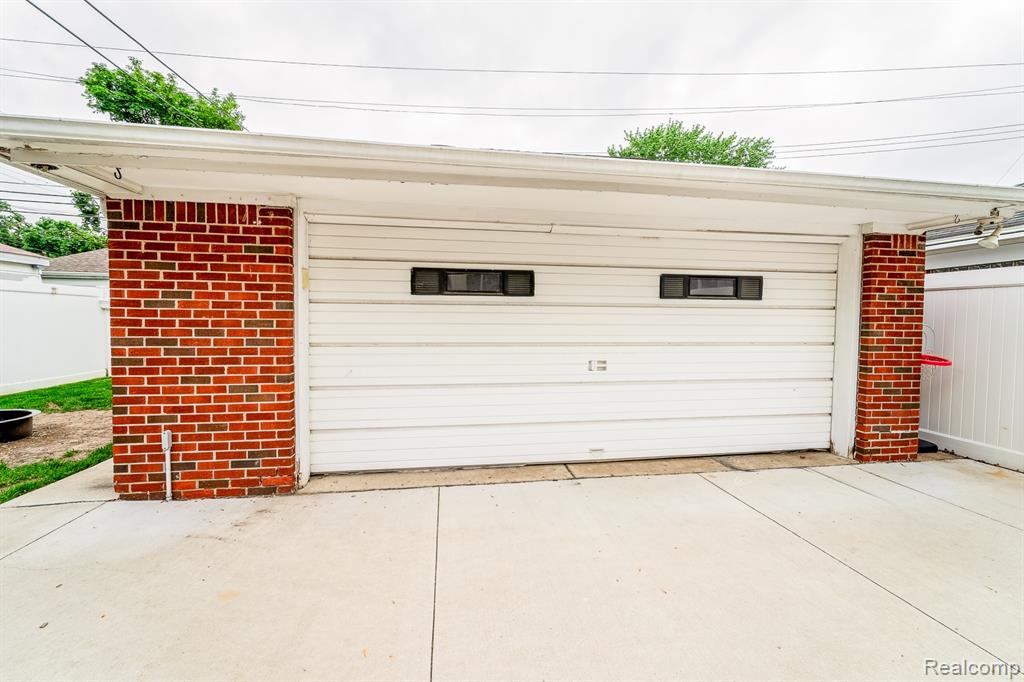 14810 Wick Road Allen Park, MI 48101 - Photo 43 of 45
