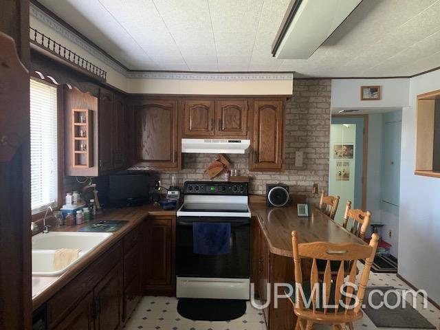 1114 Willow Road Gladstone, MI 49837 - Photo 5 of 43