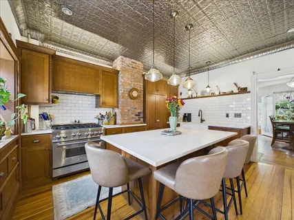 $899,900 | 802 State Road, Plymouth, MA 02360