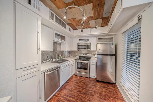 $129,000 | 1704 Baird Farm Circle, Unit 4104, Arlington, TX 76006