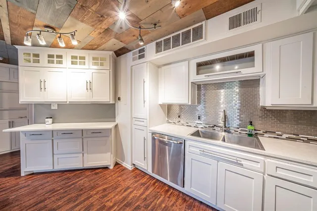 $129,000 | 1704 Baird Farm Circle, Unit 4104, Arlington, TX 76006