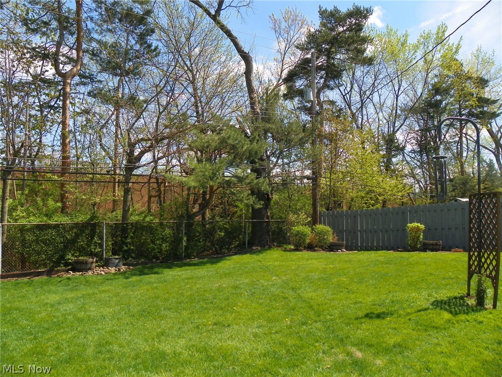 6447 Hamden Road Parma Heights, OH 44130 - Photo 33 of 37