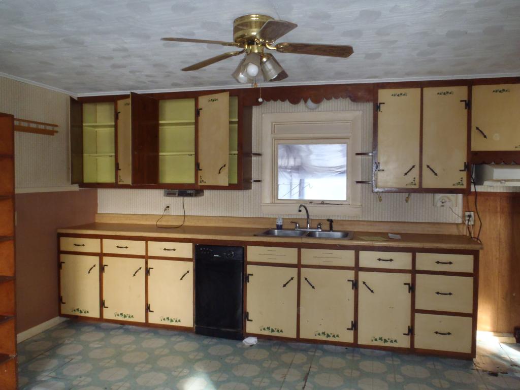 109 Beech Hill Road Exeter, NH 03833 - Photo 2 of 13 Gallery Image 2