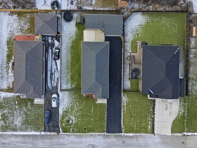 $624,900 | 8566 South 83rd Avenue, Hickory Hills, IL 60457