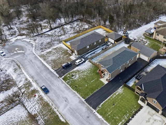 $624,900 | 8566 South 83rd Avenue, Hickory Hills, IL 60457