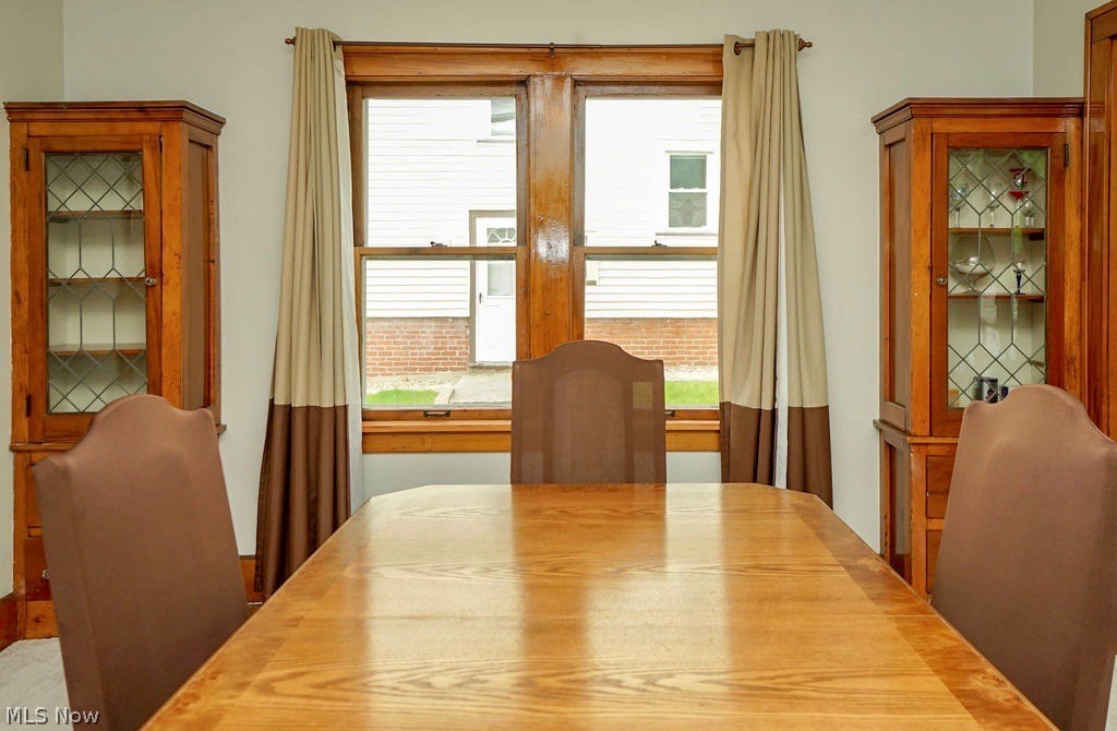 1593 Sheffield Road Cleveland, OH 44121 - Photo 10 of 33