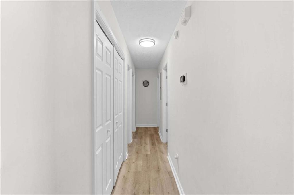 1220 South Hampton Road Hampton, GA 30228 - Photo 12 of 30 a view of a hallway