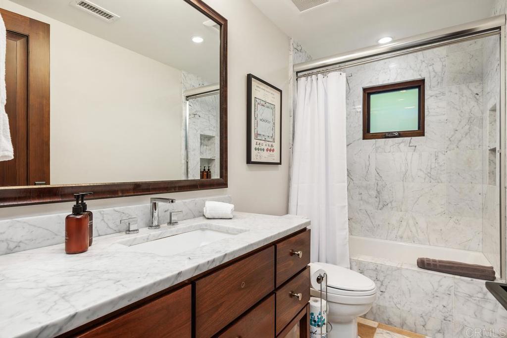 2260 El Amigo Road Del Mar, CA 92014 - Photo 33 of 40 Guest bathroom 3