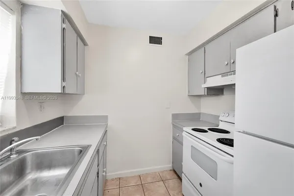 $1,950 | 2241 Northwest 59th Terrace, Unit 1, Lauderhill, FL 33313