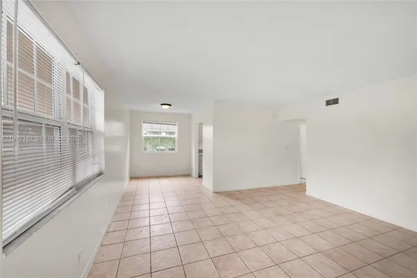 $1,950 | 2241 Northwest 59th Terrace, Unit 1, Lauderhill, FL 33313