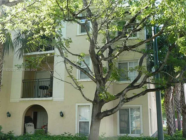 $2,300 | 2494 Centergate Drive, Unit 302, Miramar, FL 33025