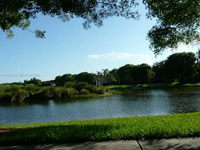 $2,300 | 2494 Centergate Drive, Unit 302, Miramar, FL 33025