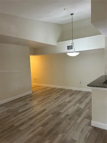 $2,300 | 2494 Centergate Drive, Unit 302, Miramar, FL 33025