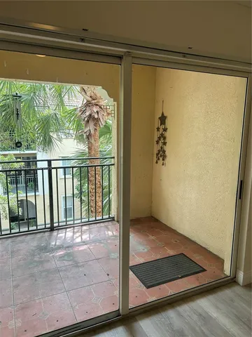 $2,300 | 2494 Centergate Drive, Unit 302, Miramar, FL 33025