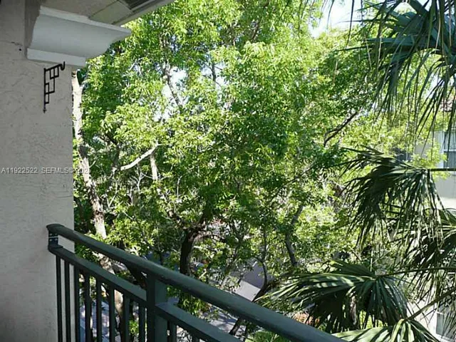 $2,300 | 2494 Centergate Drive, Unit 302, Miramar, FL 33025