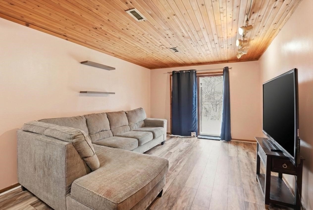 48 Londonderry Road, Unit 48 Grafton, MA 01519 - Photo 22 of 29