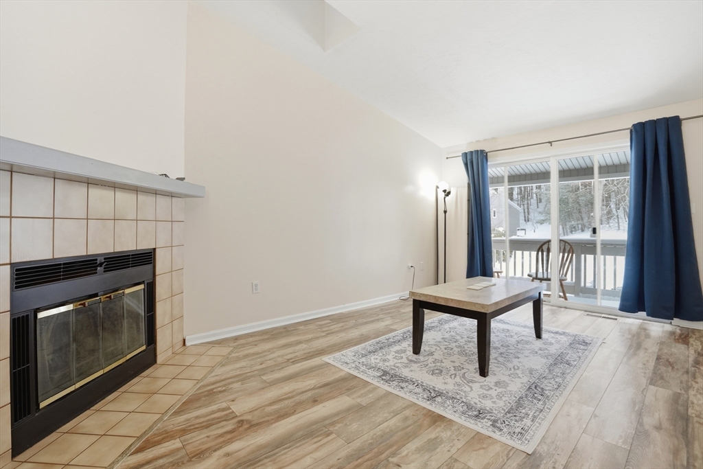 48 Londonderry Road, Unit 48 Grafton, MA 01519 - Photo 4 of 29