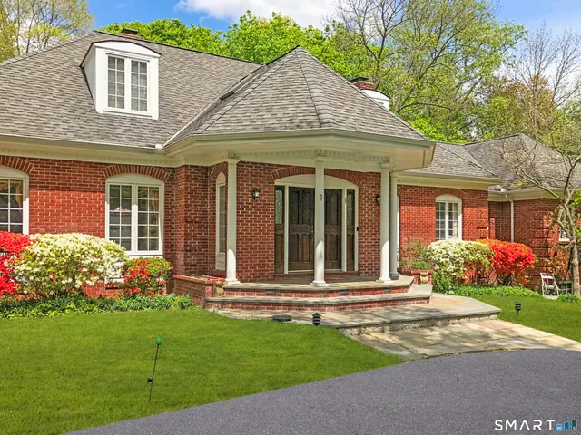 $1,595,000 | 1 Megan Lane, Stamford, CT 06905