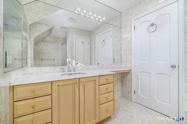 $1,595,000 | 1 Megan Lane, Stamford, CT 06905