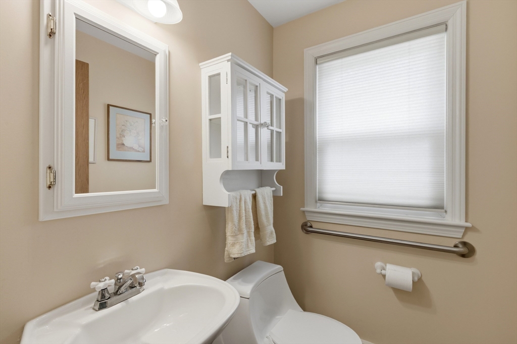 34 Spring Street Lexington, MA 02421 - Photo 22 of 33