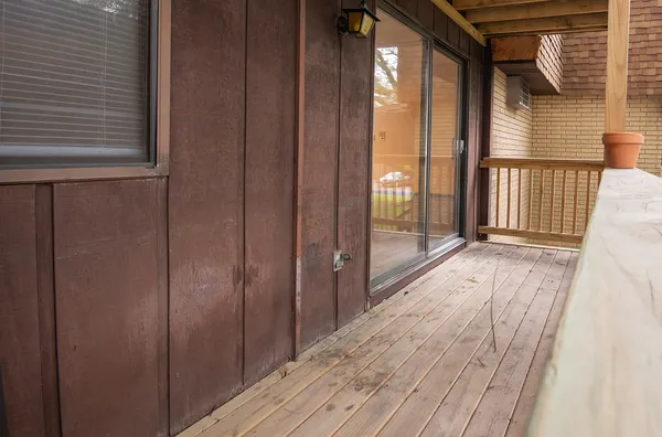 $1,375 | 2224 Oneida Street, Unit 210, Joliet, IL 60435