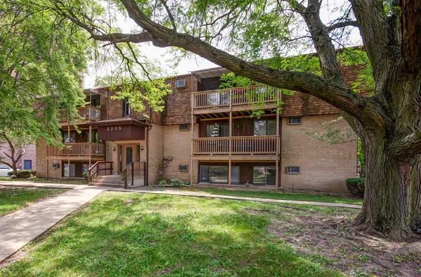 $1,375 | 2224 Oneida Street, Unit 210, Joliet, IL 60435