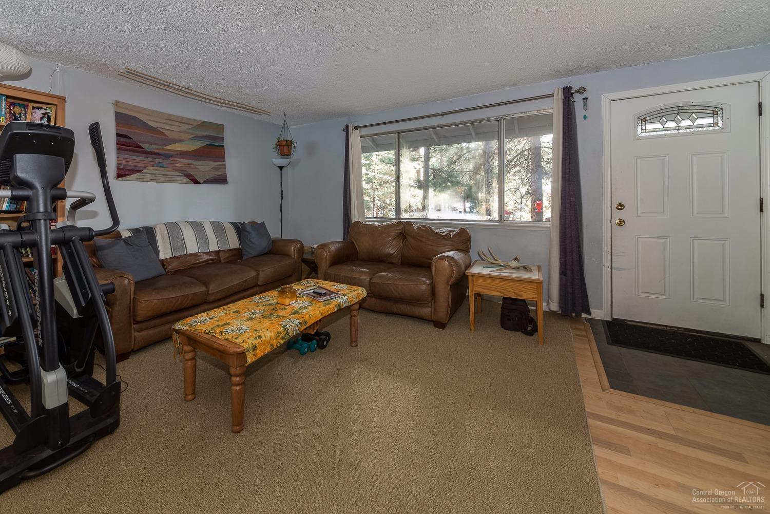 19102 Baker Road Bend, OR 97702 - Photo 5 of 19 Gallery Image 5