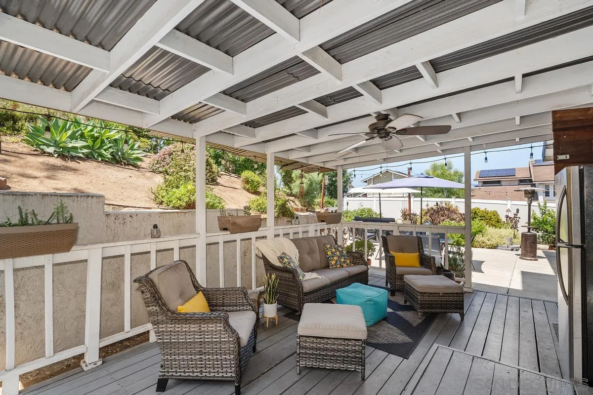 1660 Hawk Ridge Place Escondido, CA 92027 - Photo 11 of 31 Gallery Image 11