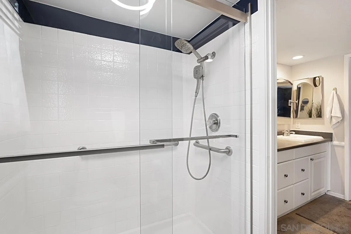 1660 Hawk Ridge Place Escondido, CA 92027 - Photo 23 of 31 Gallery Image 23