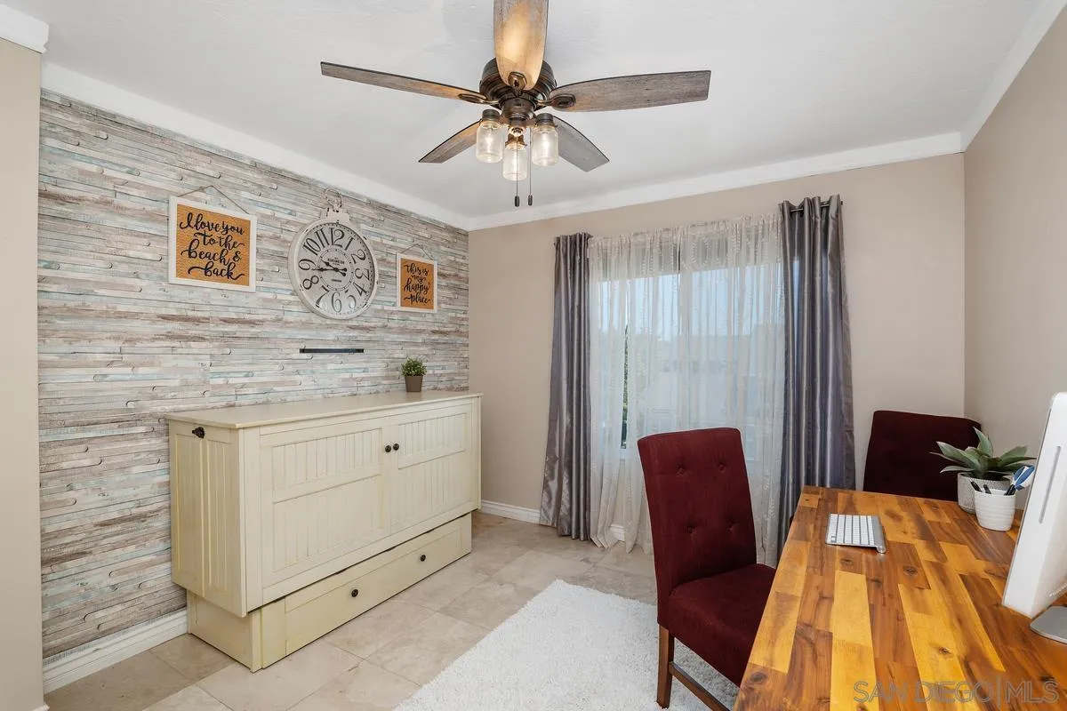 1660 Hawk Ridge Place Escondido, CA 92027 - Photo 27 of 31 Gallery Image 27