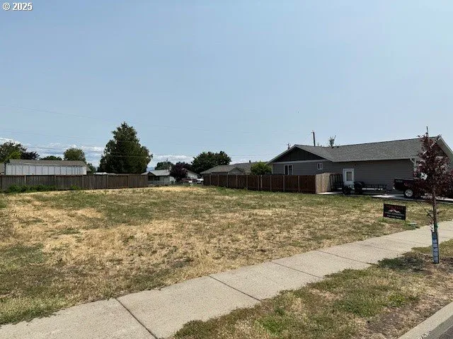 $94,900 | 10913 Kristin Way, Island City, OR 97850