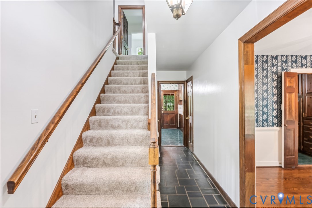 5701 Elfinwood Road Chester, VA 23831 - Photo 7 of 52