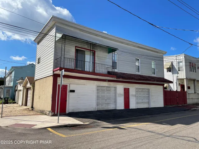 $179,000 | 338 East Centre Street, Mahanoy City, PA 17948