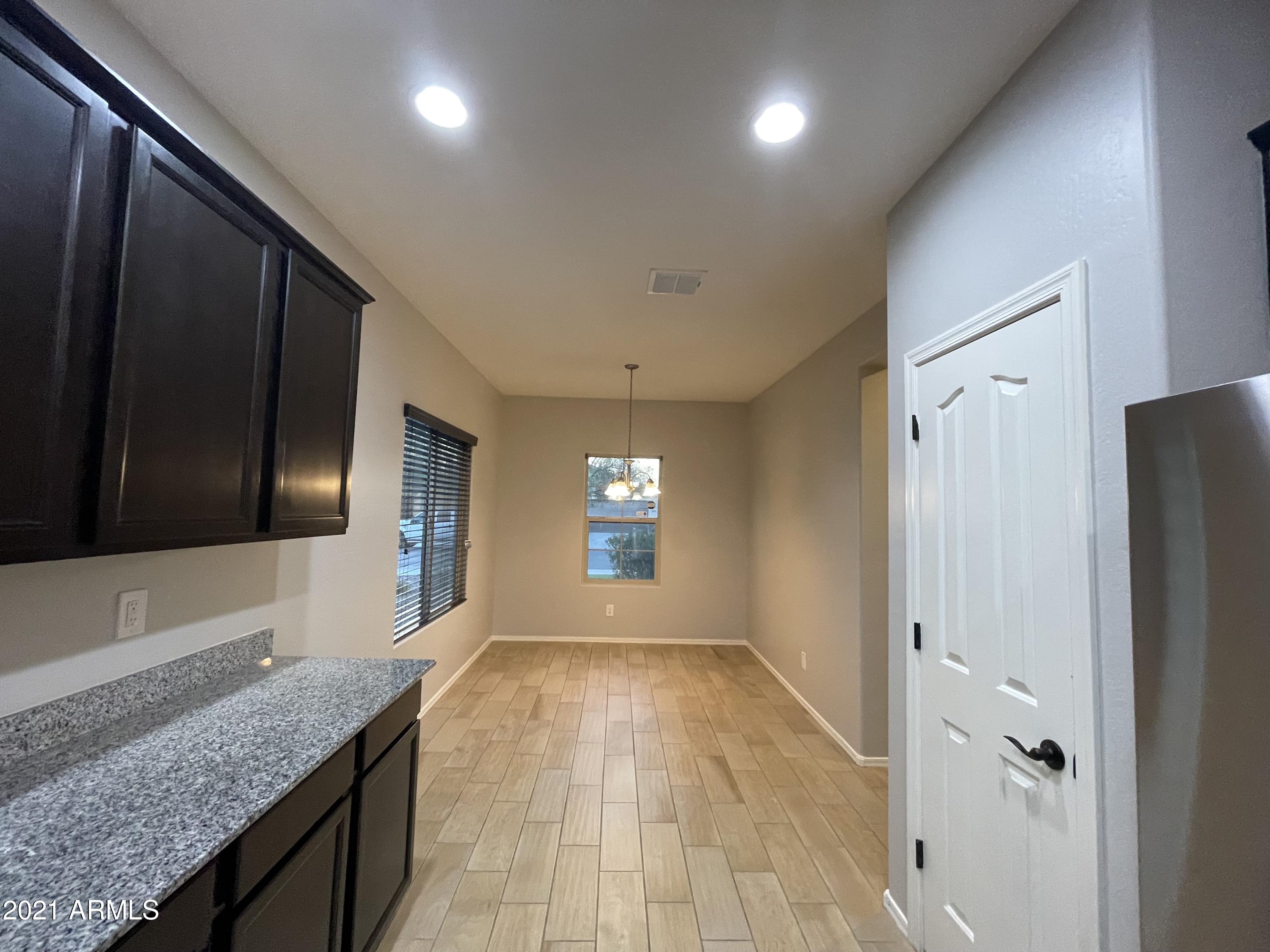 2649 East Gillcrest Road Gilbert, AZ 85298 - Photo 16 of 50 .