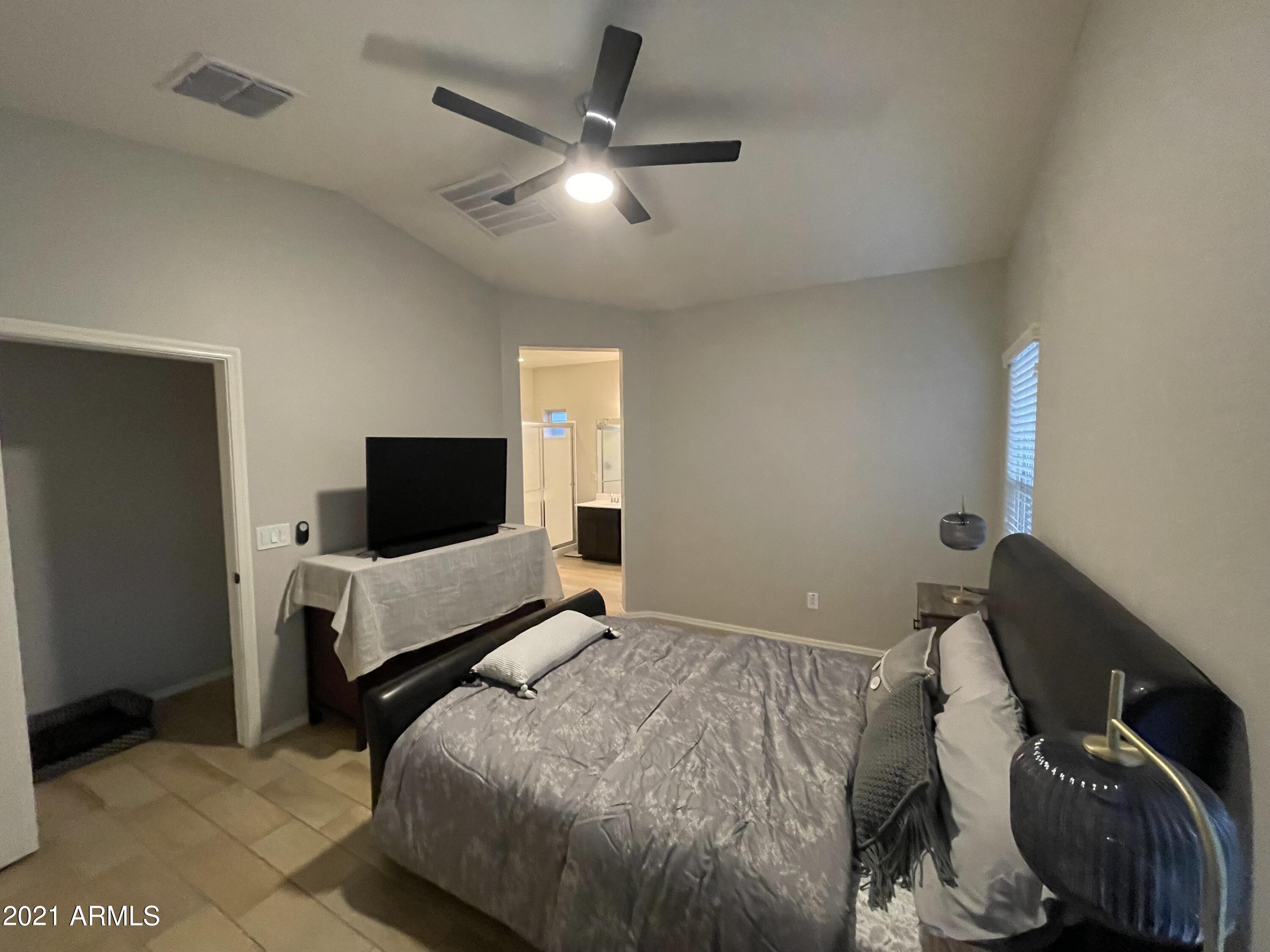 2649 East Gillcrest Road Gilbert, AZ 85298 - Photo 22 of 50 Mater Bedroom