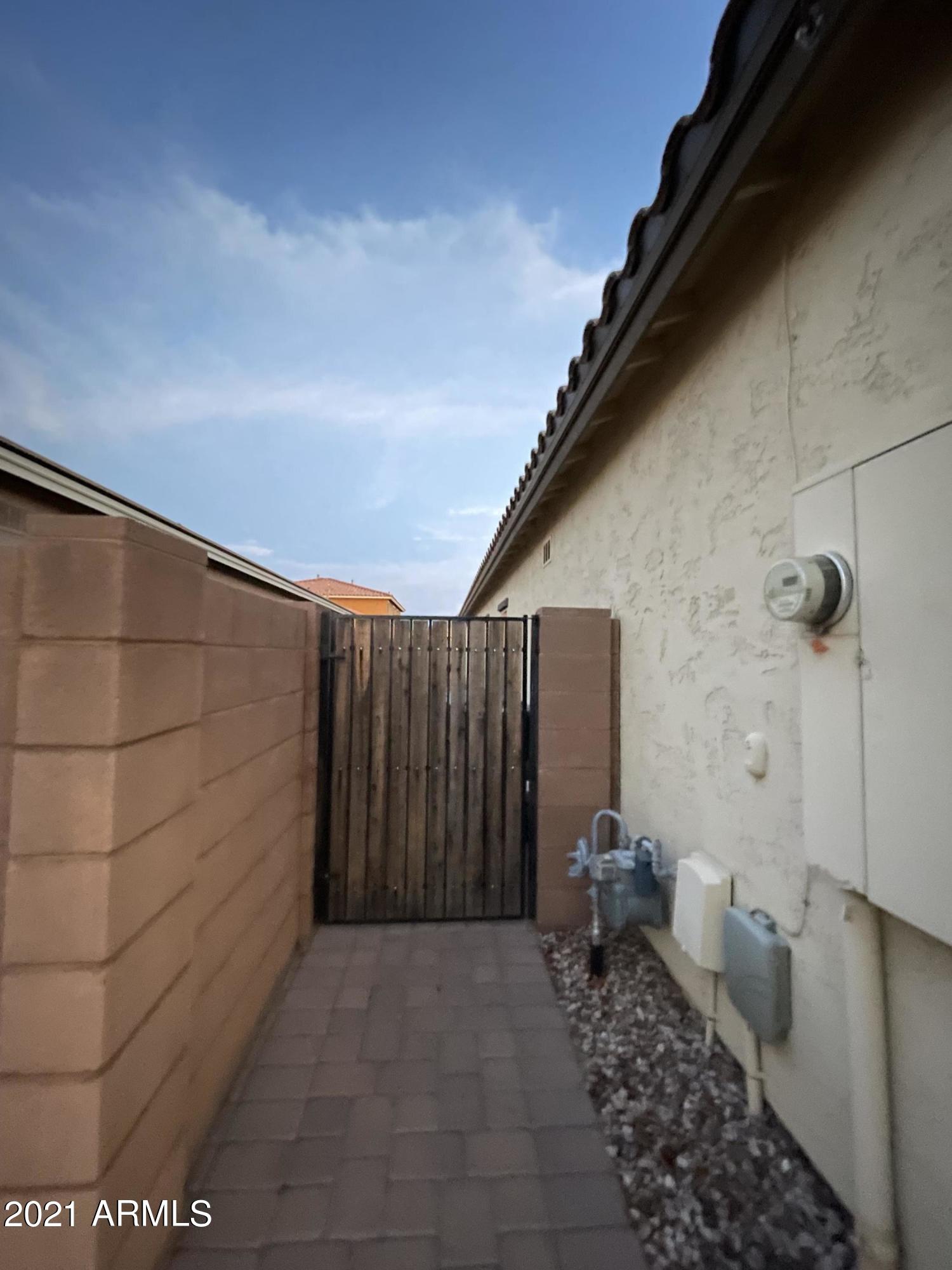 2649 East Gillcrest Road Gilbert, AZ 85298 - Photo 49 of 50 Side gate