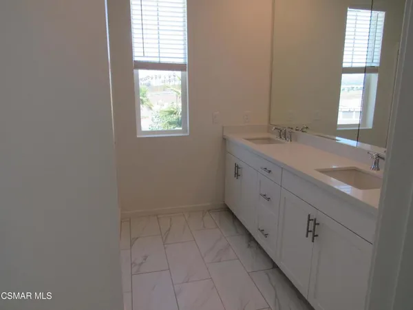 $4,195 | 527 Winchester Drive, Oxnard, CA 93036